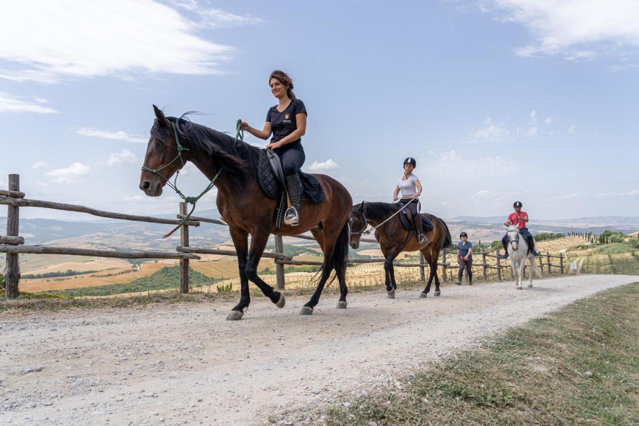 Podere Val D'Orcia - Tuscany Equestrian Сартеано Екстериор снимка